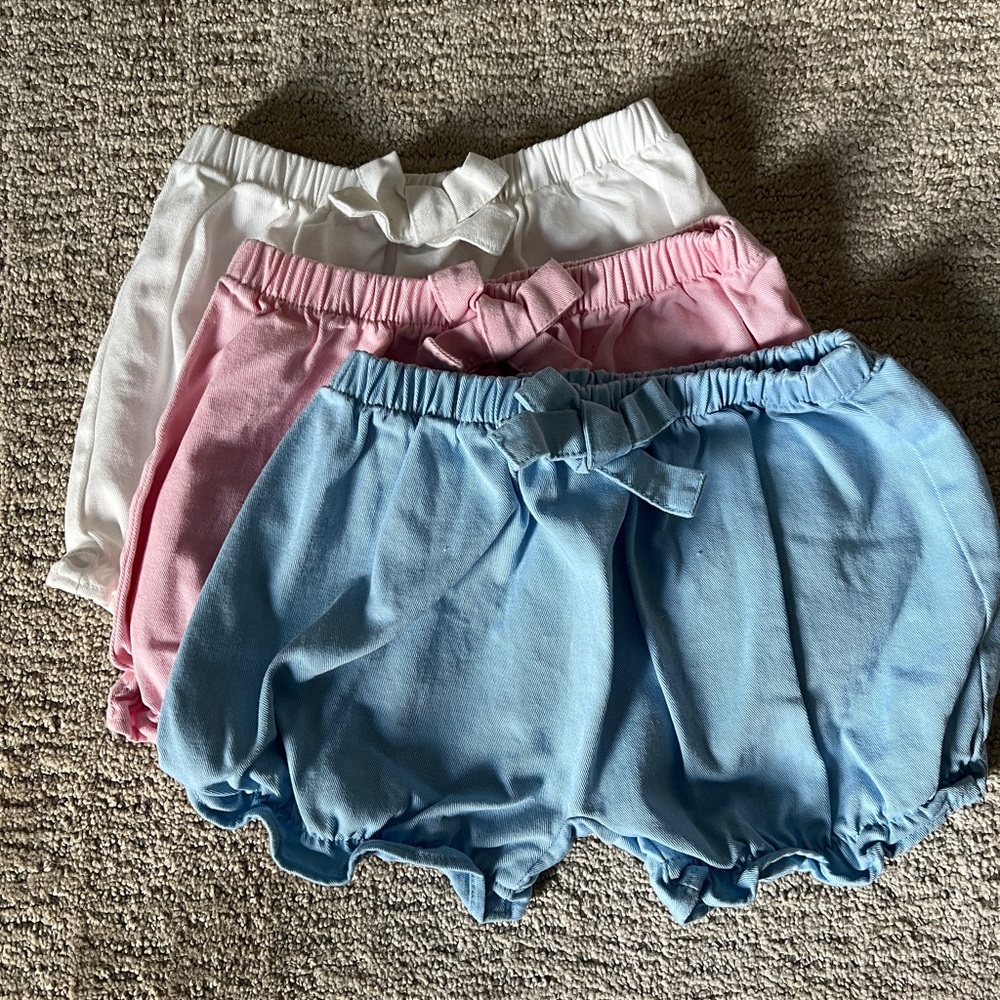 Little English Bloomers